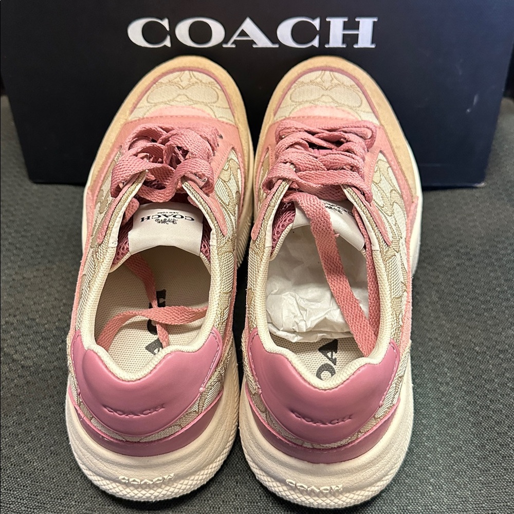 Coach ladies size 7.5 sneakers new in box
Sig tech runner pink/Lt. khaki - Picture 3 of 11